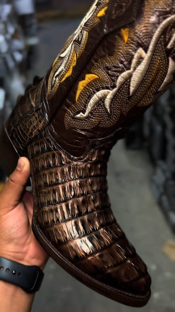 Cowboy Natural Crocodile Tail Boots Oval