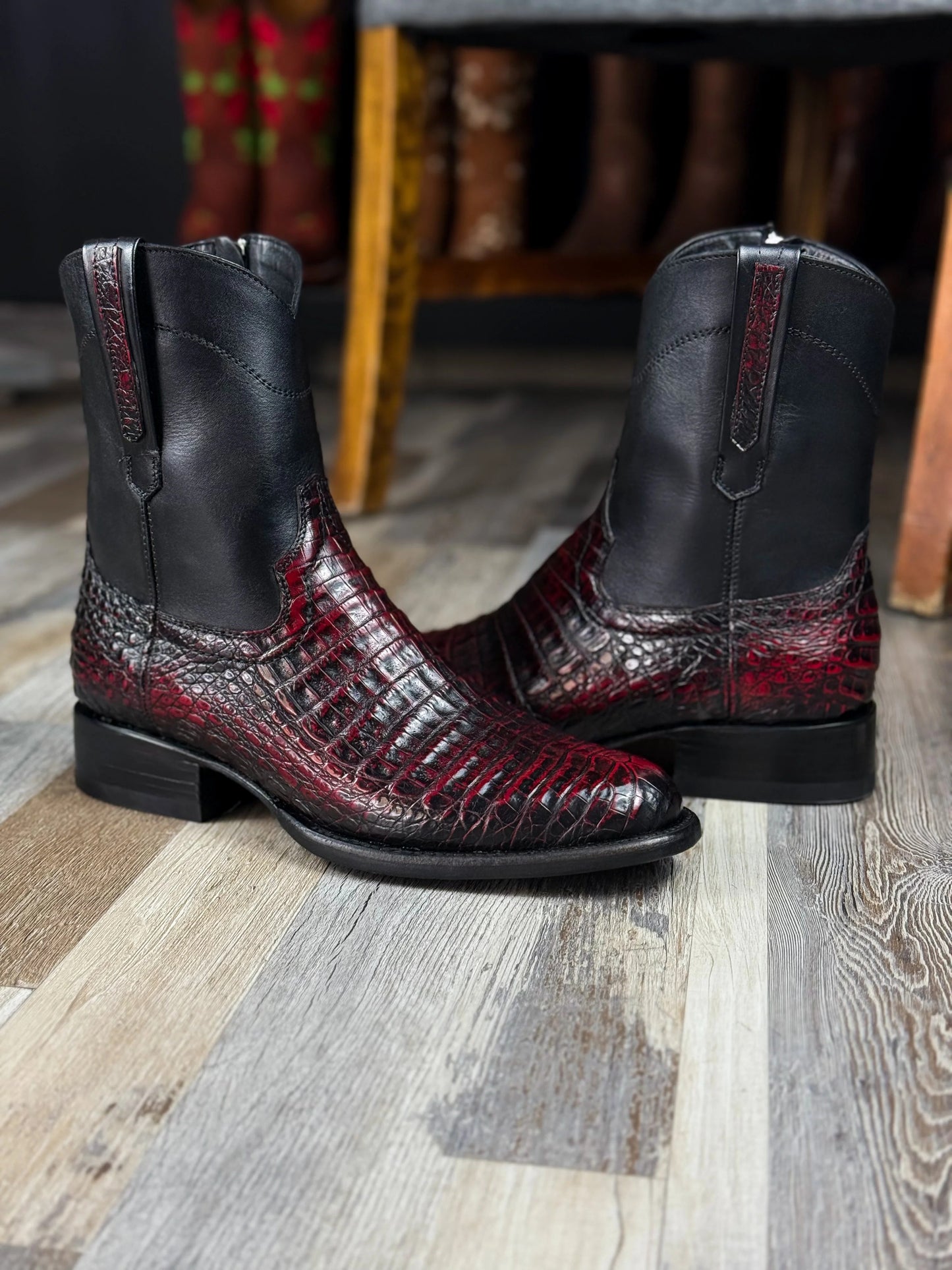 Red Black Crocodile Fuscus Boots Oval