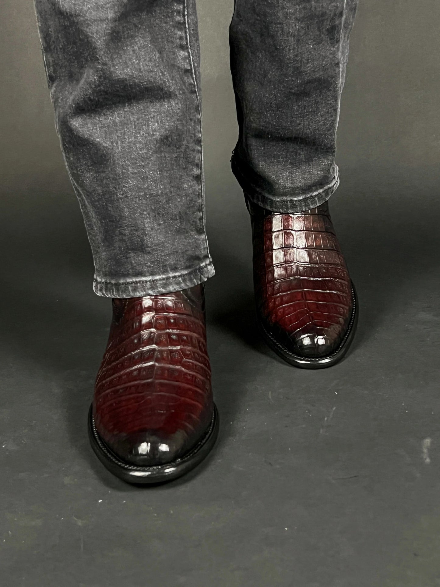 Emma Black Cherry Crocodile Fuscus Oval