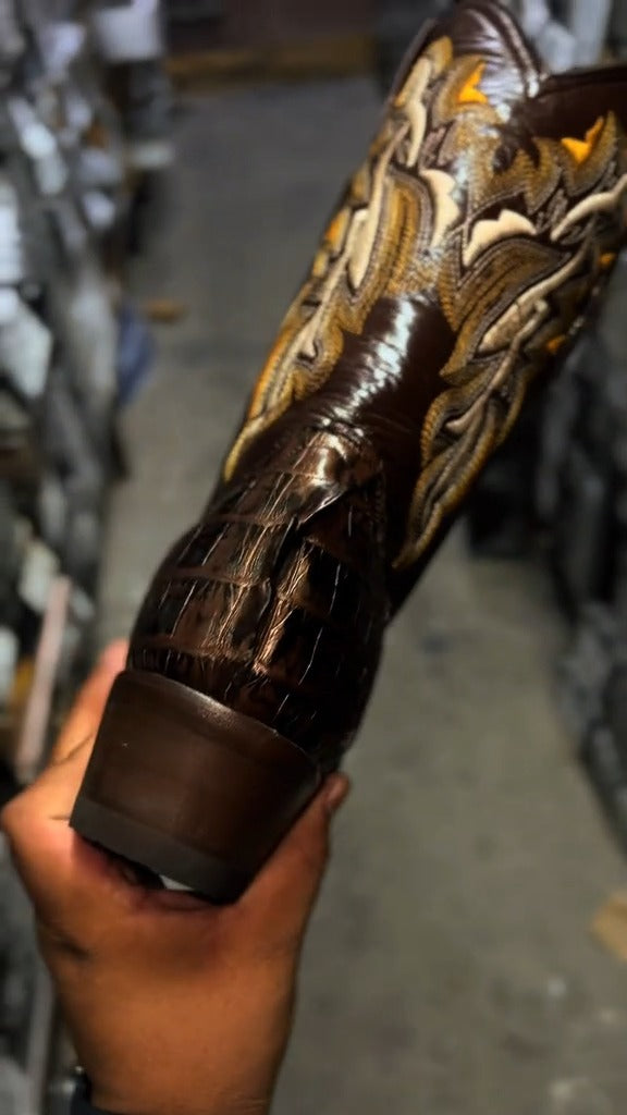 Cowboy Natural Crocodile Tail Boots Oval